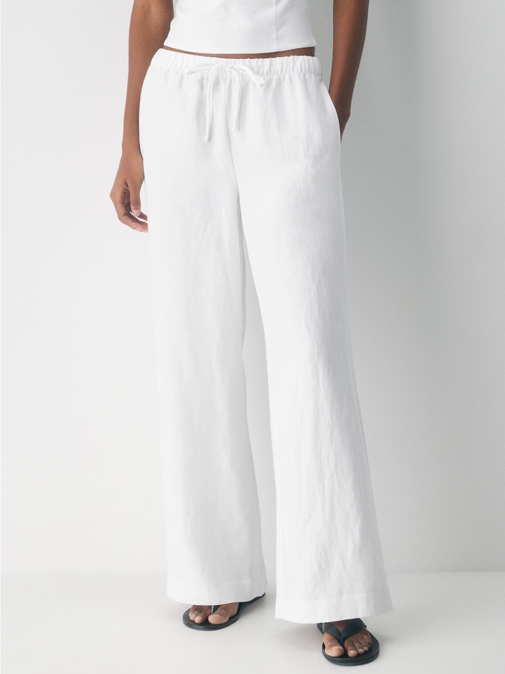 Aritzia CruiseLinen Lodge Pant

Women’s White Linen Pants

New with tags